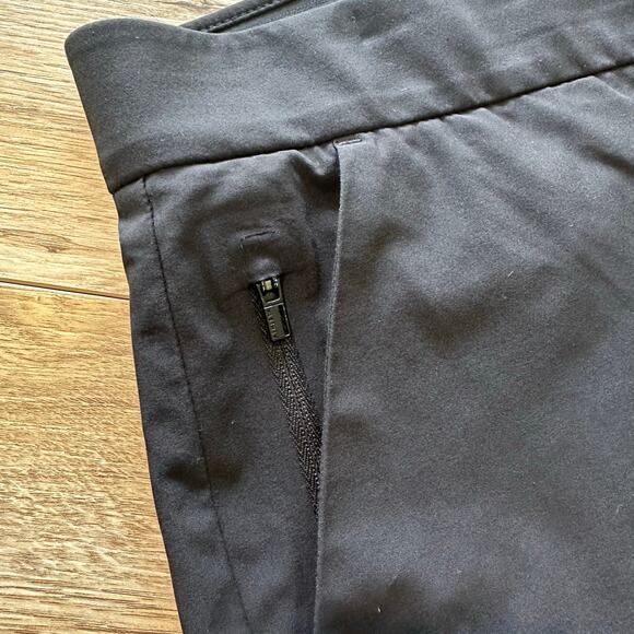 Athleta Tribeca 9" Bermuda Short Black 8 446629 - Picture 3 of 9